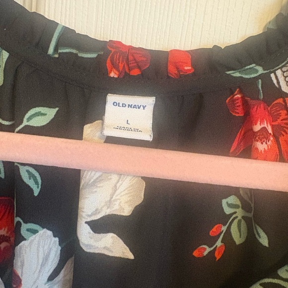 Old Navy Black Floral Blouse - Picture 4 of 4